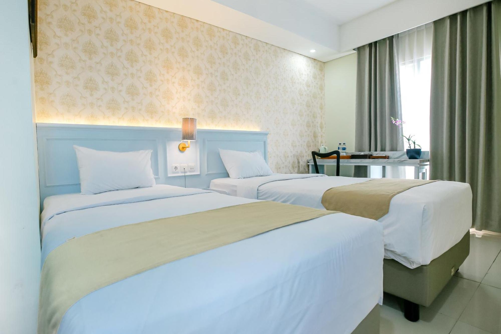 The Cube Hotel Malioboro, Azana Hotels Collection Yogyakarta Exterior foto