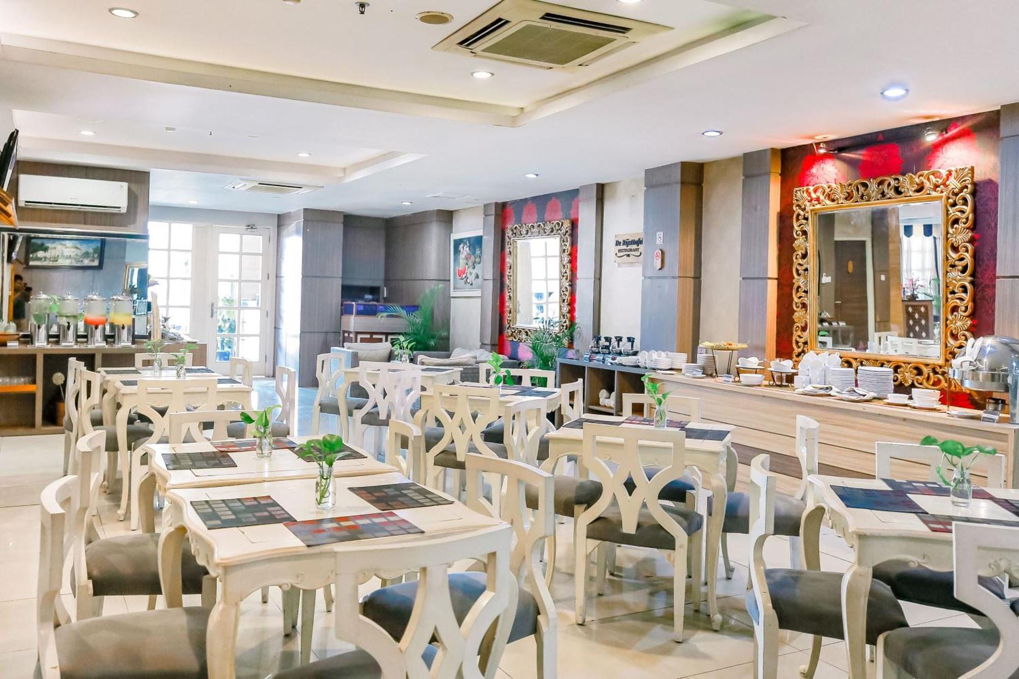 The Cube Hotel Malioboro, Azana Hotels Collection Yogyakarta Exterior foto
