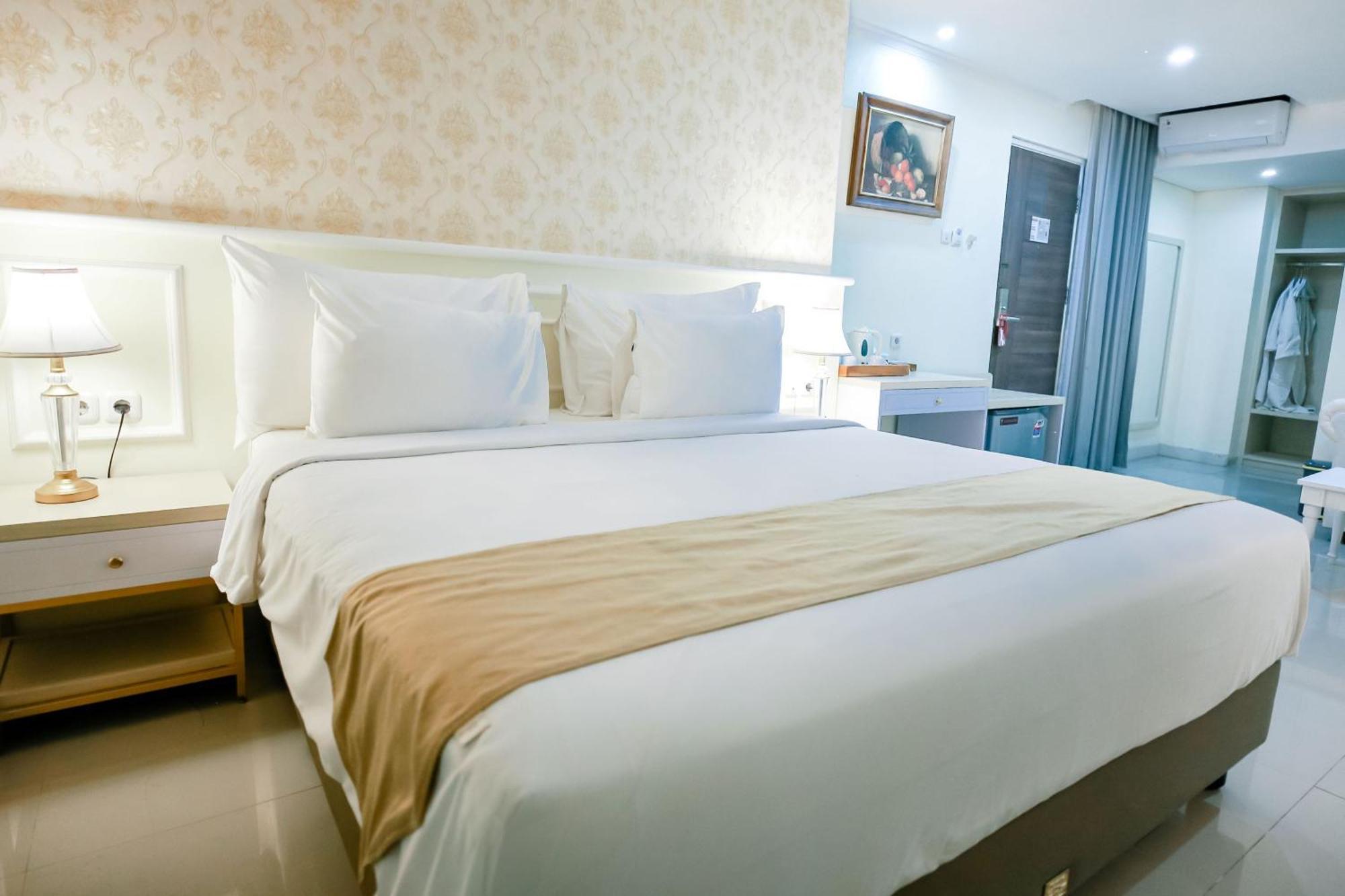 The Cube Hotel Malioboro, Azana Hotels Collection Yogyakarta Exterior foto